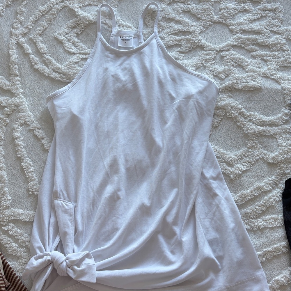 Athleta White Knot-Hem top sz M